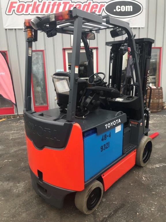 Orange toyota forklift with 189" lift height for sale Orange toyota forklift with 189" lift height for sale
